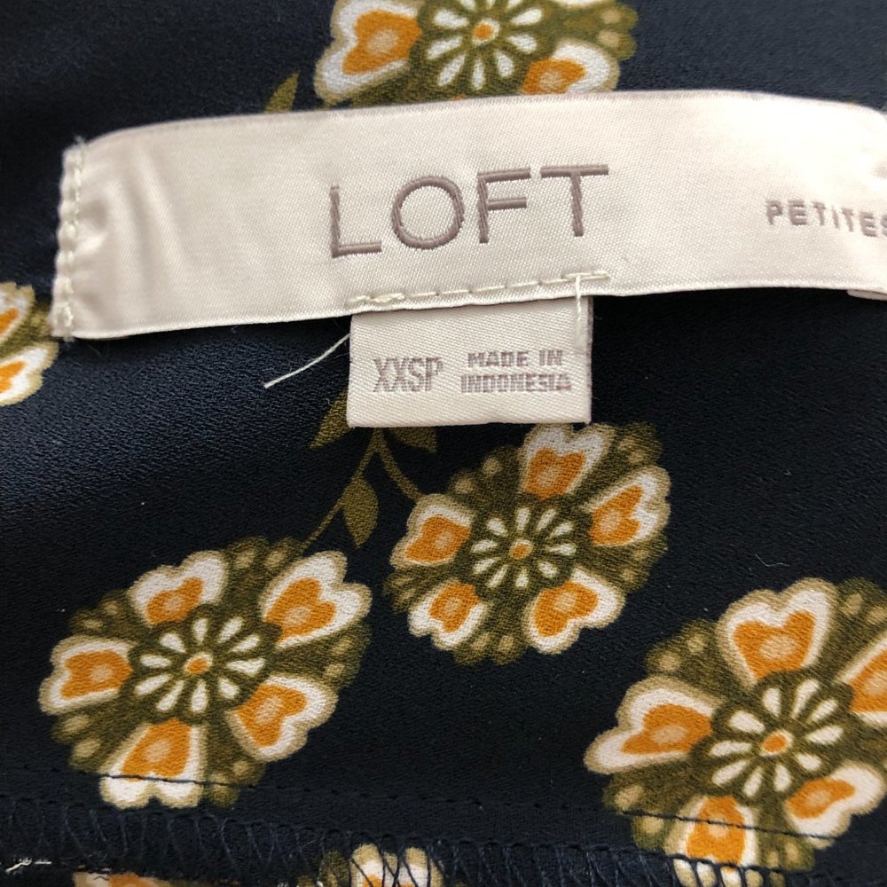 Loft Petites navy gold floral Blouse Size XXSP - Picture 3 of 6